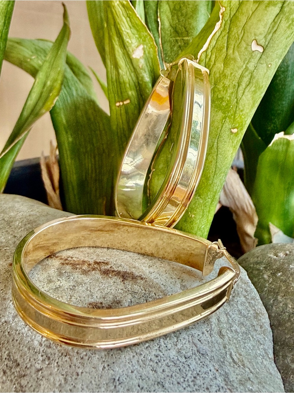 14k gold hoop earrings - Picture 7 of 8